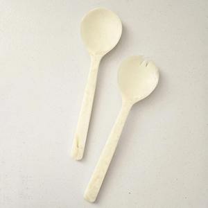 Ensemble de cuillères à salade et de cuillères de service en résine artisanale de luxe – Vaisselle moderne et écologique pour la salle à manger, la cuisine, les fêtes et les cadeaux - Product Image 3