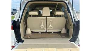 OFERTAS ESPECIALES para LX 570 2022 de 3 Filas, Autos Usados Premium en Buen Estado, Transmisión Automática Inteligente - Product Image 4