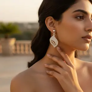 Boucles d'oreilles pendantes en argent 925 pour femmes, plaquées or, avec pendentif en perle d'eau douce, boucles d'oreilles vintage pour tous les jours - Product Image 2