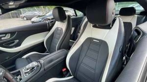 Mercedes E53 4matic Coupé 2019, couleur extérieure noire, couleur intérieure noire, consommation de carburant 21 km/l en ville / 28 km/l en route, moteur 3.0L V-6 hybride - Product Image 5