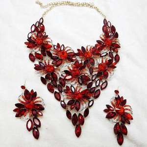 Yoona Fine Jewelry Collar de piedra de cristal AAA granate Diseño elegante y lujoso - Product Image 1