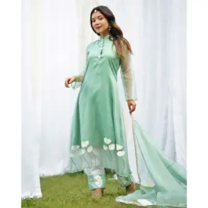 Ensemble de costume en organza vert peint à la main pour femmes Nargees, tailles XS-5XL - Product Image 4