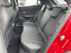 Facile spazio 2022 Opel-<span class=keywords><strong>Grandland</strong></span> (<span class=keywords><strong>X</strong></span>) benzina automatica 4 cilindri Euro6 5 posti 131hp auto usate pronte per l'esportazione in tutto il mondo - Product Image 4