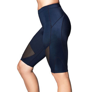 Pantalones cortos de compresión con logotipo personalizado para mujer, en color azul oscuro, pantalones cortos de motorista de yoga para gimnasio de la mejor calidad para mujer de WAKIN WEAR - Product Image 5