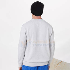 Sweat-shirt pour homme tendance, streetwear moderne, pull à finition lisse, adapté au style urbain, à porter au quotidien - Product Image 2