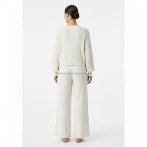 Conjunto de Suéter Cómodo, Casual y Transpirable de Felpa de Poliéster/Algodón para Mujer con Detalle de Botones Bordados, 180g - Product Image 4