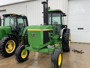 1973 pour John pour Deere 4430 2WD Tracteur de marche - Product Image 3