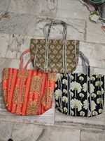 Sacs de courses pliables sur mesure, brodés à la main, imprimés aquatiques, matelassés Kantha, en tissus de coton imprimés au bloc, avec fermeture éclair