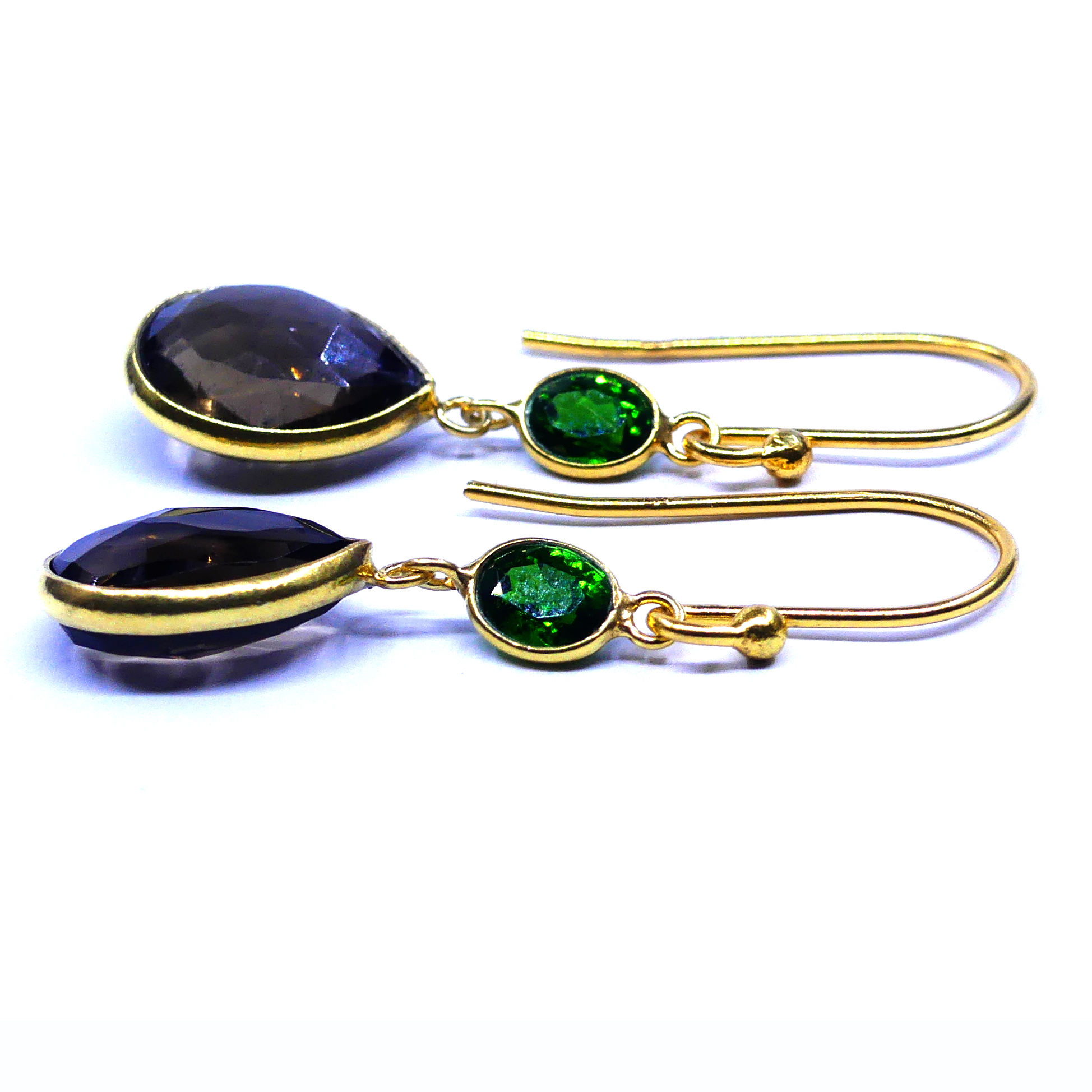 สีเหลือง