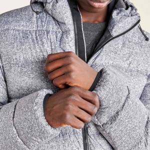 Chaqueta de plumón para hombre respetuosa con el medio ambiente personalizada OEM | Aislamiento sostenible, ropa de invierno urbana elegante - Product Image 4