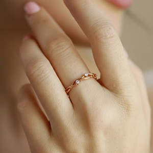 NOVAMART Hallmark Women's Engagement 925 Silver/Gold Plated Eternal <b>Crown</b> Design Inlaid Diamond Heart-shaped <b>Ring</b> - Product Image 2