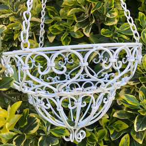White Hanging Metal <b>Plant</b> <b>Basket</b> <b>for</b> Garden Decoration Stylish Storage <b>Basket</b> - Product Image 1