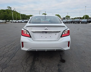 Mitsubishi Mirage G4 ES 2024, transmission automatique CVT, édition noire, conduite à gauche, R18, traction avant, diesel turbo, toit ouvrant, berline - Product Image 4