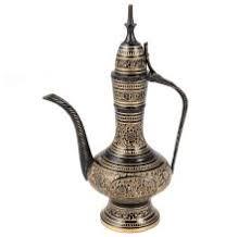 Aftaba Dallah en laiton fabriqué à la main Nouvel article en vente avec des accents dorés - Product Image 2