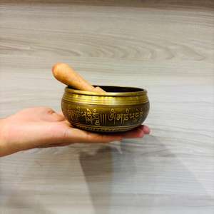Cuenco de canto curativo de Chakra y terapia de sonido artesanal de metal de bronce de estilo tradicional - Product Image 2