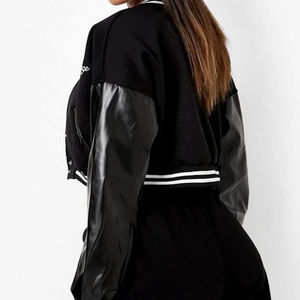 Vestes d'université recadrées les plus vendues pour femmes Logo brodé personnalisé Letterman Style polyvalent rempli de coton respirant - Product Image 6