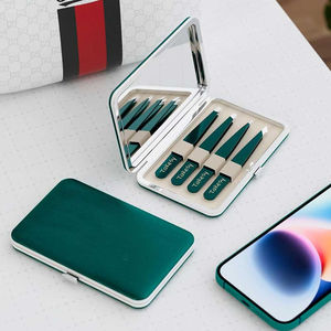 Pince à sourcils en acier inoxydable de haute qualité Pointe pointue personnalisable Durable et facile à utiliser pour un retrait de précision - Product Image 4