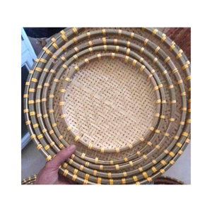 Panier en bambou naturel tissé pour la décoration intérieure, aspect propre, forme robuste et prêt à l'exportation - Product Image 1