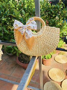 Sac en jacinthe d'eau d'inspiration écologique accessoire de mode fait main du Vietnam sac en jacinthe d'eau fourre-tout naturel idéal pour les cadeaux - Product Image 5