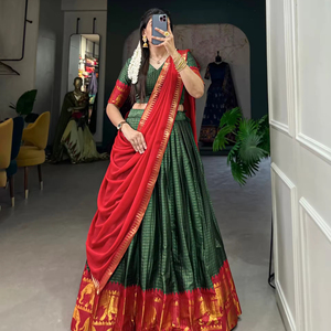 Designer traditionnel pakistanais Lehenga belle soie poly coton avec tissage zari pour les fêtes de mariage et les demoiselles d'honneur - Product Image 1