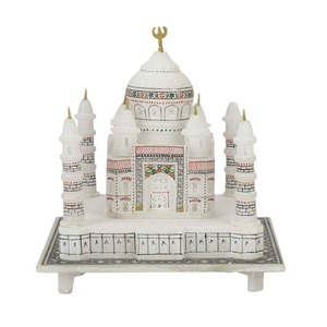 Sculpture authentique artisanale de Taj Mahal en marbre poli d'excellente qualité 12x12x12 pouces pour les espaces intérieurs élégants disponibles - Product Image 5