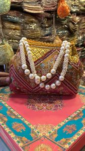 El mejor bolso de Potli bordado hecho a mano indio con pulseras de abalorios, bolsos de Potli de moneda de trabajo Zari étnicos hermosos para mujeres para fiestas - Product Image 3