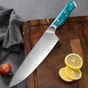 Couteau de chef en acier Damas de cuisine à manche en résine, personnalisé de haute qualité, OEM, ODM, motif plume tactile, vente en gros - Product Image 1