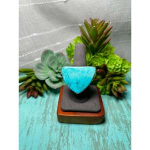 Bague Statement Faite à la Main Navajo en Turquoise Kingman et Argent Sterling, Taille 9, pour Usage Quotidien, avec Incrustation de Pierre Naturelle - Product Image 1