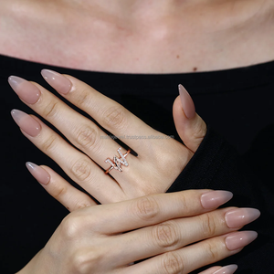 S925 Argent Diamant Clouté 26 Lettre Bague Anglaise Polyvalent Pour Un Usage Quotidien Plaqué Or Rose "W" Lettre Anneau - Product Image 5