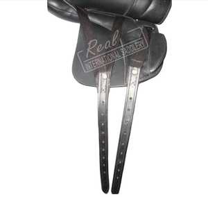 Silla de montar premium para salto ecuestre, hecha a mano en cuero inglés, equipo de equitación para doma clásica, competición y entrenamiento. - Product Image 4