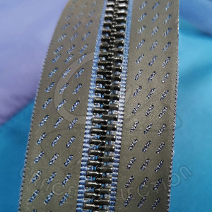 Poches avant à glissière avec vestes matelassées brillantes d'hiver pour hommes en polyester 100% pour personnaliser votre propre logo de marque - Product Image 6