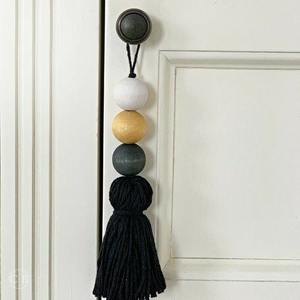 Adornos de borlas de cuentas de madera, decoración boho, cuerda de algodón natural hecha a mano, encanto rústico, estilo de granja, guirnalda colgante de pared, vacaciones - Product Image 3