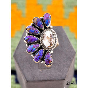 Bague ajustable artisanale en argent sterling avec dahlia violet serti clos et magnésite cheval sauvage, idéale pour un cadeau - Product Image 4