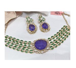 Ensemble de collier et de boucles d'oreilles en or plaqué de haute qualité avec pierres CZ, pour mariage, collection de vêtements modernes pour femmes - Product Image 1