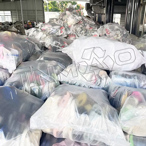 أحذية رجالية فاخرة مستعملة للجري والرياضة بأسلوب عصري، بيع بالجملة بأسعار المصنع الأصلي في الصين، رائجة في غينيا - Product Image 1