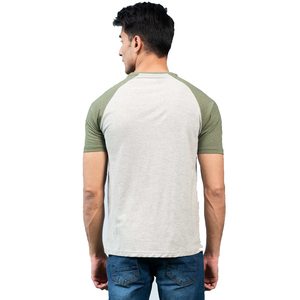 T-shirt de sport pour homme, nouveau, coupe ajustée, manches raglan longues, jersey 100% coton, logo sur le devant, ourlet incurvé, coupe musclée, pour le travail - Product Image 5