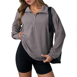 Sweat-shirt à la mode pour femmes design doux et extensible pour des looks décontractés modernes - Product Image 1