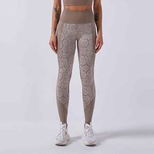 Leggings de gym personnalisés au design unique pour femmes, vêtements de fitness 100% coton de haute qualité, disponibles dans toutes les tailles pour les exercices d'hiver. - Product Image 1
