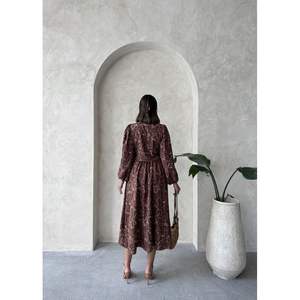 กระโปรงปักลายขายส่งสำหรับผู้หญิง - Product Image 3