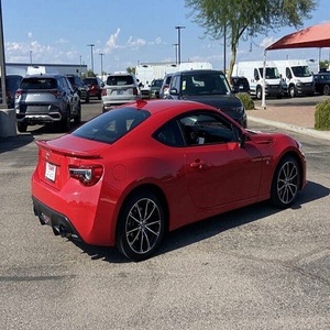 Toyota GR86 RWD 2019 avec sièges en cuir à moteur turbo intérieur foncé R18 pneus usagés et prêts à être expédiés - Product Image 2