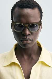 เสื้อโปโลเนื้อผ้าพรีเมี่ยมมีสไตล์นุ่มสบายและทนทานเหมาะสำหรับใส่ในชีวิตประจำวันแบบสบายๆหรือในที่ทำงานแบบมืออาชีพ - Product Image 4