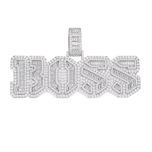 Pendentif en moissanite plaqué rhodium, style hip-hop, avec un design géométrique audacieux - Cadeau - Product Image 1