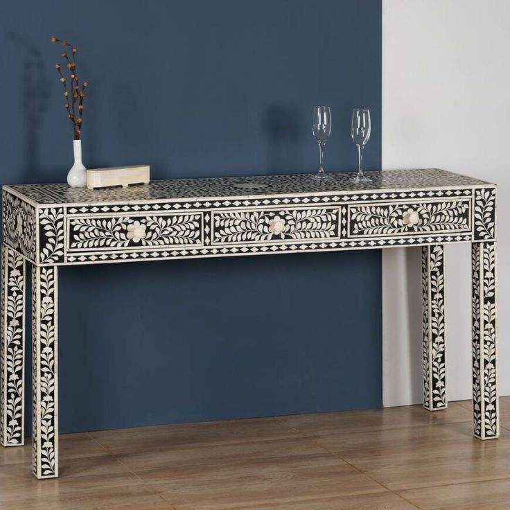 Available in different Colors