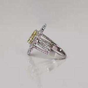 Bague de fiançailles Double Halo en diamant de laboratoire taillé en poire jaune certifié IGI pour cadeau - Product Image 5