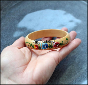 Bracelets de mode en bois durables, ensembles de bracelets éthérés à l'aspect ethnique tribal pour boutiques écologiques Tradebyd - Product Image 1