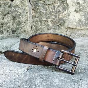 Ceintures Formelles pour Hommes Fabrication Personnalisée Ceinture en Cuir de Haute Qualité OEM ODM Personnalisée Durable Écologique Acier Vintage Imperméable - Product Image 6