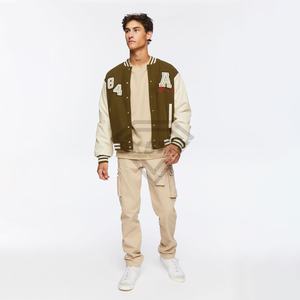 Veste Letterman Varsity pour hommes design personnalisé automne hiver élégant avec écusson brodé en chenille personnalisé sur le devant - Product Image 2