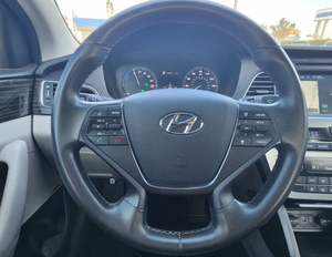 Hyundai Sonata Híbrido Enchufable Usado, 2017, Versión Limitada, 2.0L - Product Image 3