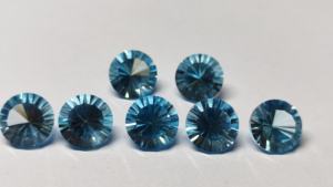 Topacio azul redondo de 8mm de alta calidad, corte cóncavo, piedra preciosa suelta, Topacio facetado superior, piedra cortada en píxeles, Topacio Azul suizo al por mayor - Product Image 2