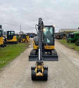 Stock pour John pour moteur d'excavatrice sur chenilles 135, haute efficacité, disponible dès maintenant pour livraison rapide, achetez en toute confiance, qualité supérieure - Product Image 1